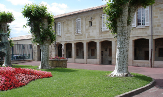 Hôpital de Cadillac, les cellules pour les pauvres, passants et pèlerins en 2009 Hôpital de Cadillac, les cellules pour les pauvres, passants et pèlerins en 2009