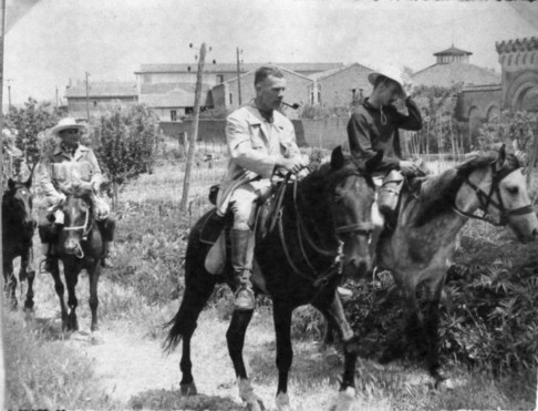 Le comte participant à la chevauchée