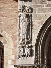 Statue de saint Jacques à la porte Miègeville de Saint-Sernin.