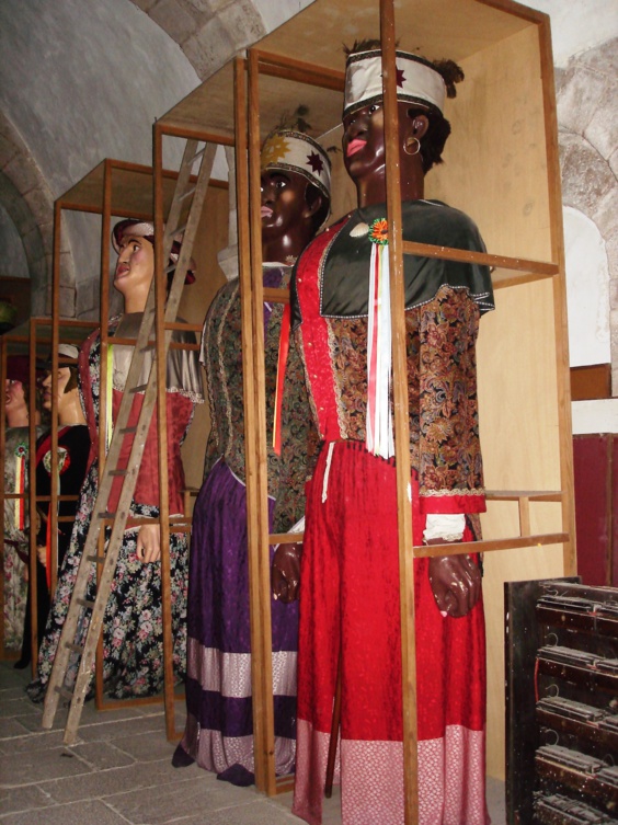 Les géants dans les greniers de la cathédrale