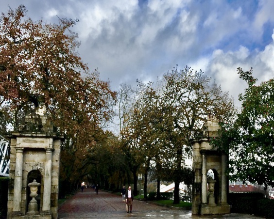 La Herradura, dans le parc de la Alameda. La Herradura, dans le parc de la Alameda.