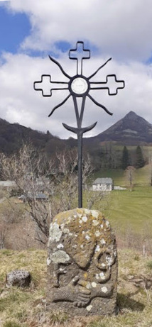 Saint-Jacques des Blats. Croix de Pologne Saint-Jacques des Blats. Croix de Pologne