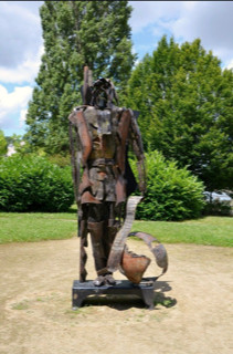 Statue de Francois Pyrard à Laval Statue de Francois Pyrard à Laval