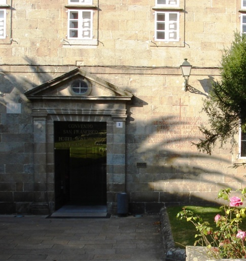 Après la pauvreté, un hôtel de luxe Après la pauvreté, un hôtel de luxe