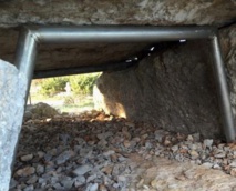 Gréalou, croix du chemin vue du dolmen