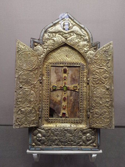 Relique arche de Noé à Echmiadzin (envoi du musée de la cathédrale d'Echmiadzin)