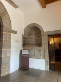 Lettre 178 Que faire à Compostelle quand le tombeau est invisible ? Lettre 178 Que faire à Compostelle quand le tombeau est invisible ?