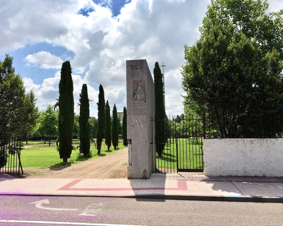 48-Virgen del Camino_Entrée du parc 48-Virgen del Camino_Entrée du parc